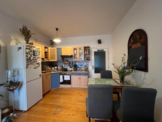 Homestay פודבראדי מראה חיצוני תמונה